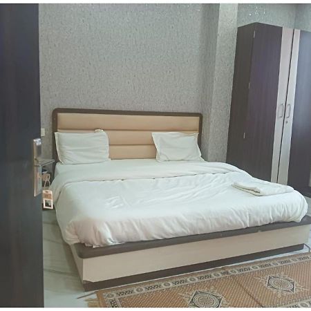 Shivam Hotel, Gorakhpur Exteriör bild