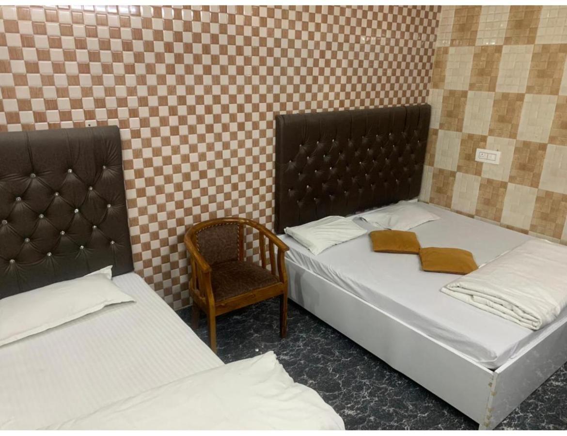 Shivam Hotel, Gorakhpur Exteriör bild